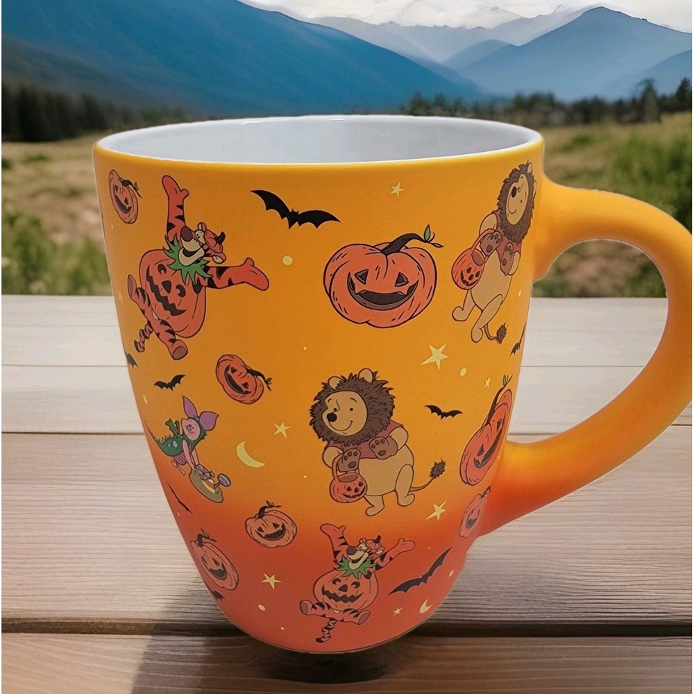 Disney Winnie The Pooh Halloween Oversized Mug Tigger Eeyor Piglet In Costumes‎